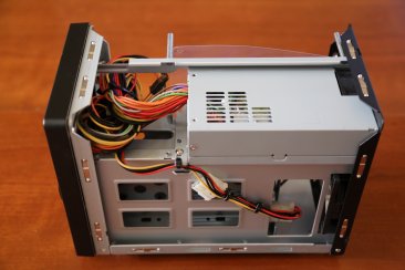 U-NAS NSC-201 Server Chassis with Power Supply