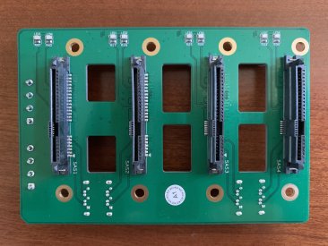 Backplane for U-NAS Chassis Supporting SAS3